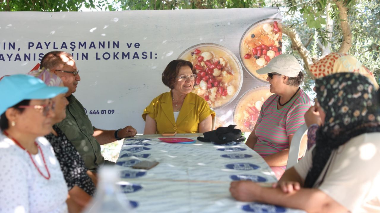 Didim'de Muharrem Bereketi 8 Bin Kişiye Aşure Ikramı