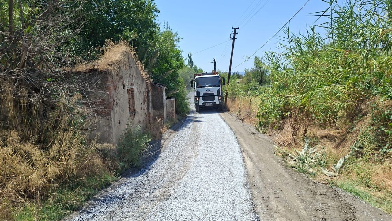 Efeler'de Bir Mahalle Daha Asfaltla Buluşuyor! Çalışmalar Başladı2