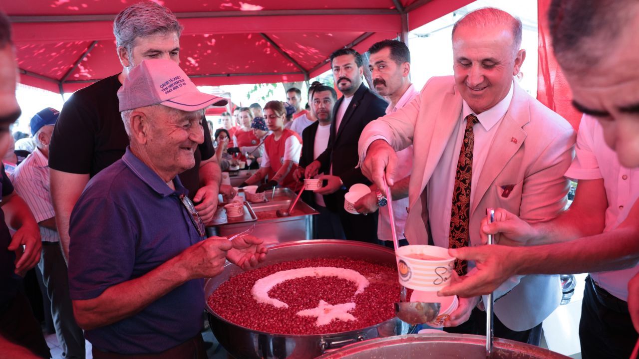 İncirliova Belediyesi'nden 5 Bin Kişilik Geleneksel Aşure Hayrı2