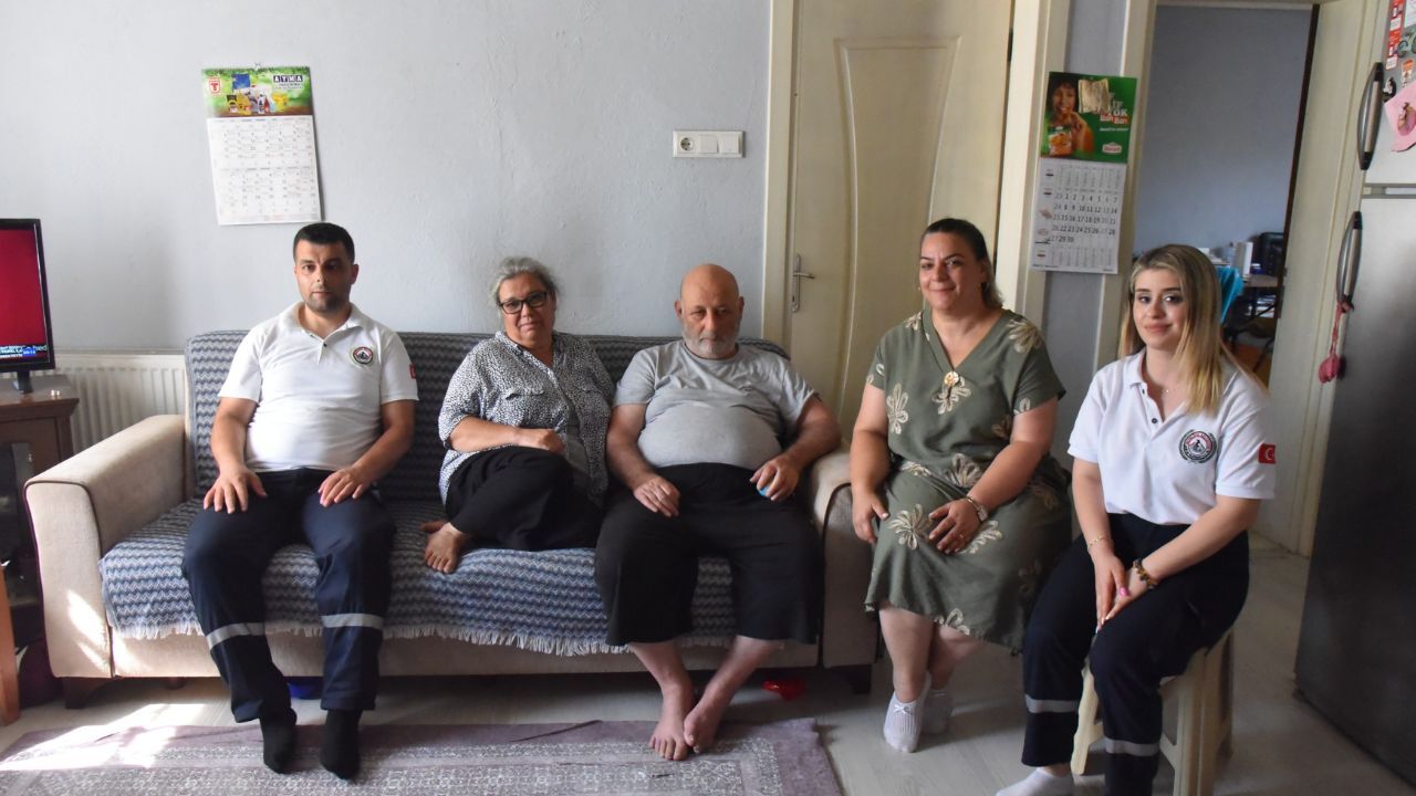 İncirliova Belediyesi'nden Iki Aileye Hasta Yatağı Desteği2