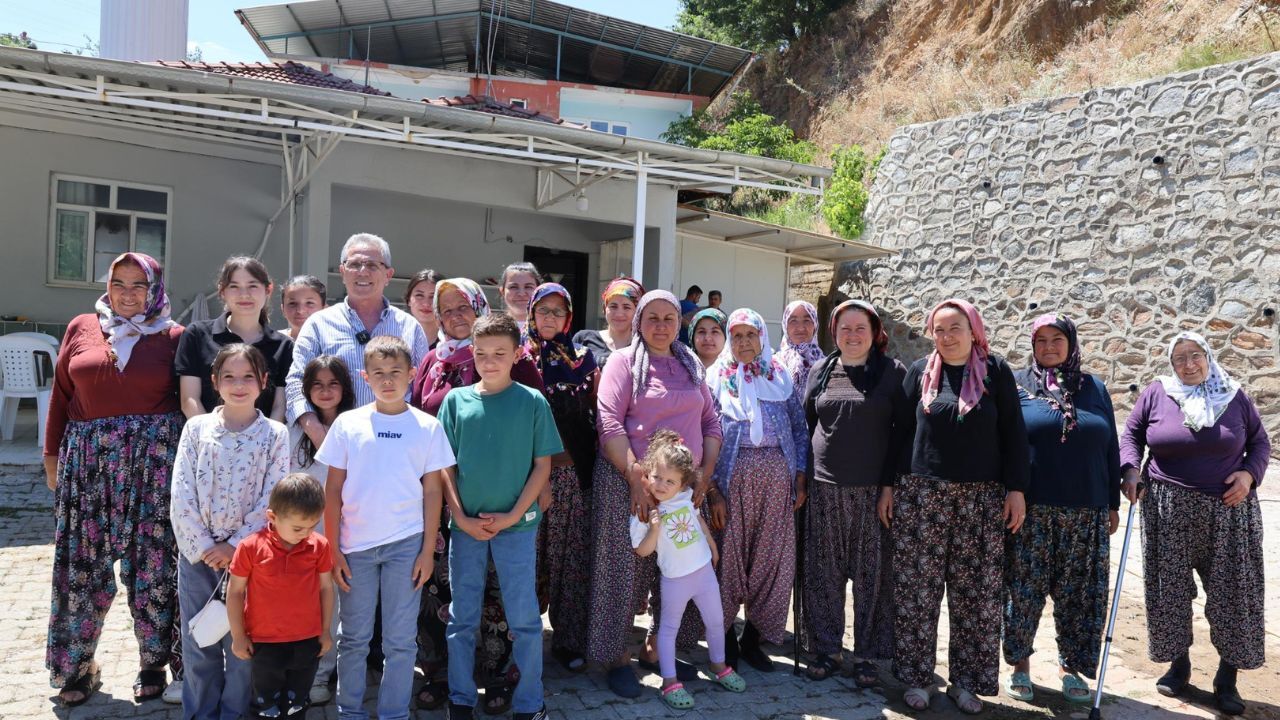 Karahallı'da Başkan Tetik'e Yoğun Ilgi4