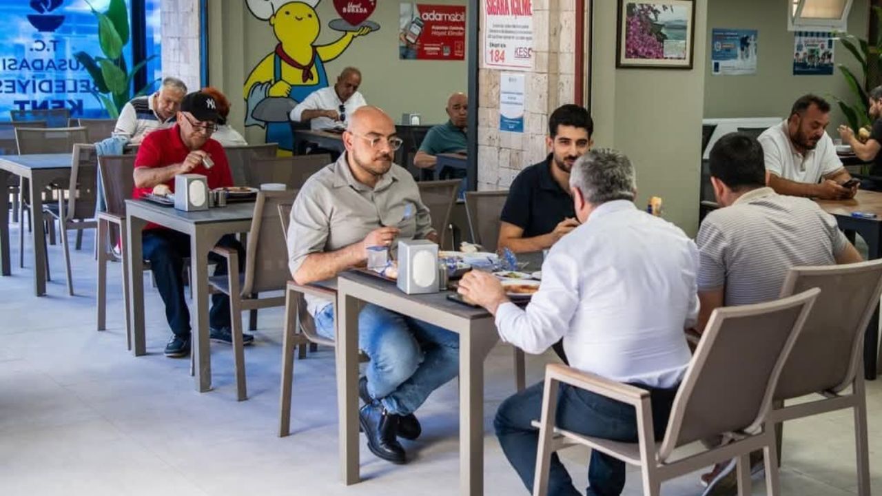 Kuşadası Kent Lokantası'nda 2 Ayda 8 Bin 852 Kişiye Yemek6