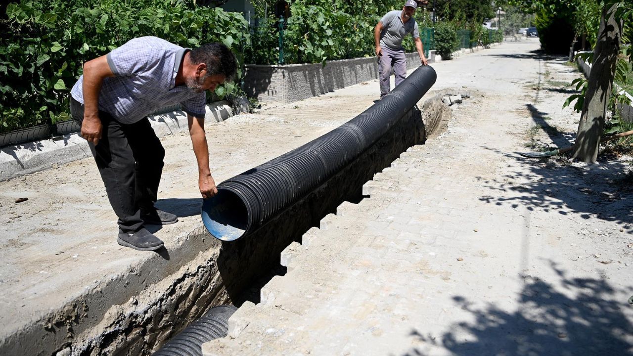 Kuşadası'nda Altyapı Seferberliği Sürüyor8