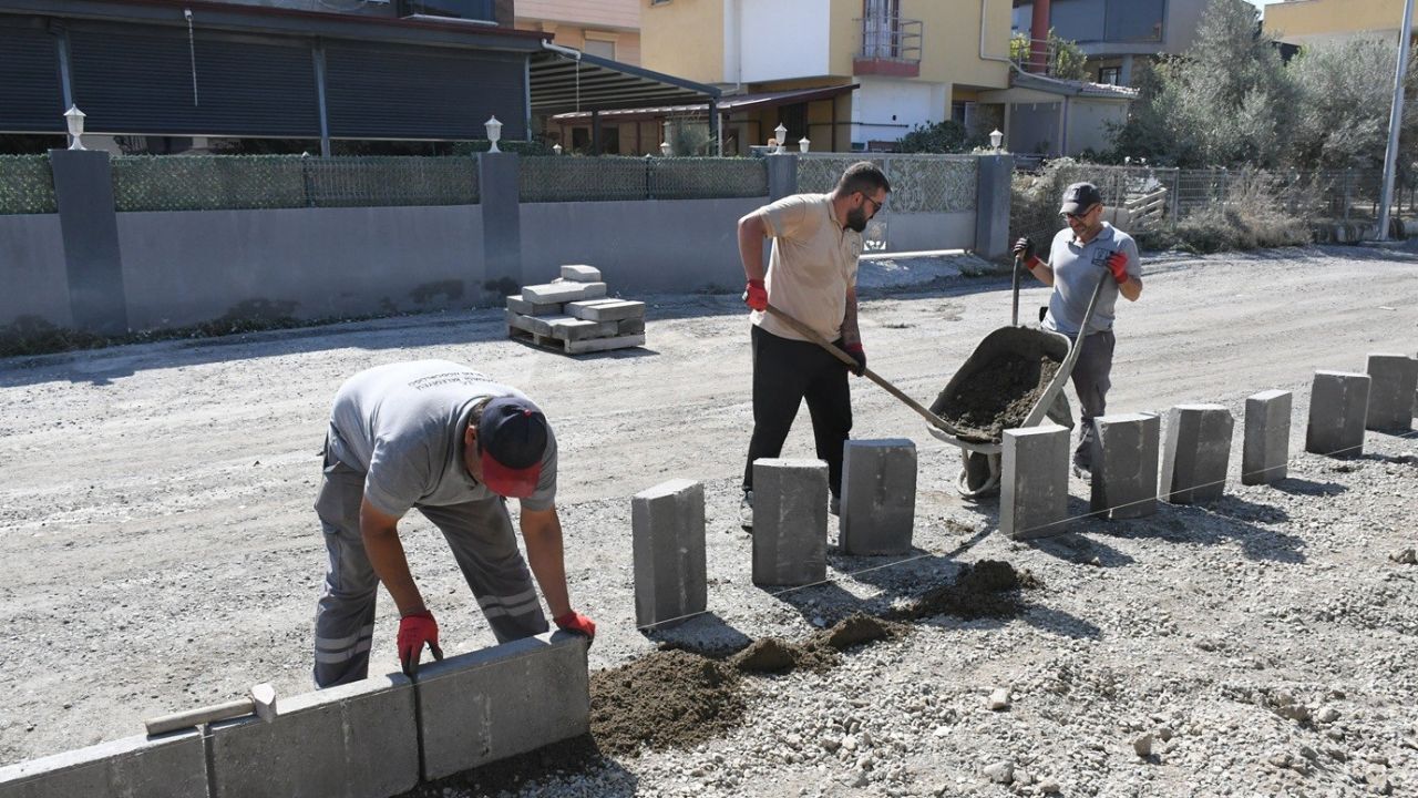Kuşadası'nda Asfalt Mesaisi Başladı! O Sokak Baştan Sona Değişecek