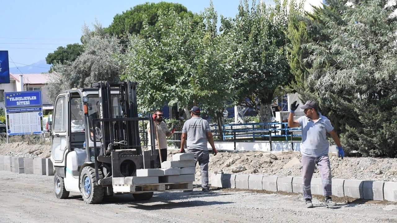 Kuşadası'nda Asfalt Mesaisi Başladı! O Sokak Baştan Sona Değişecek1