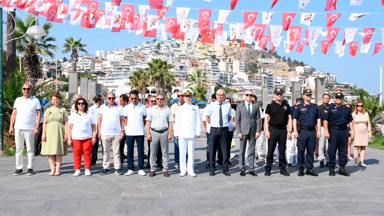 Kuşadası'nda Deniz Şehitleri Unutulmadır