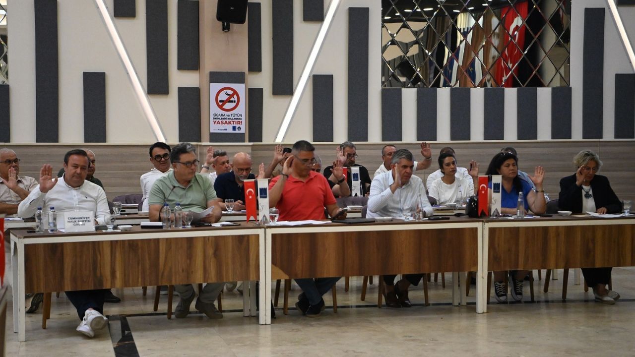 Kuşadası'nda Meclisten Vatandaşı Sevindiren Kararlar Çıktı4