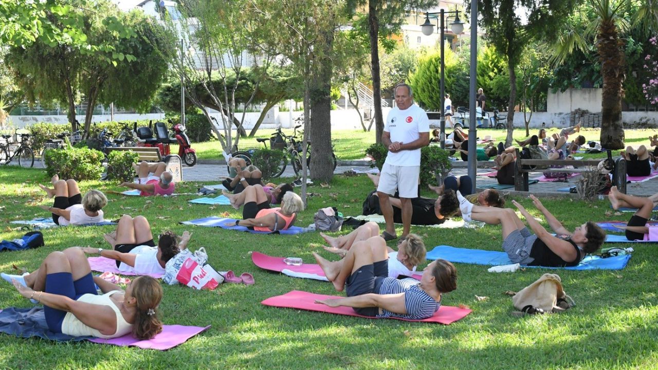 Kuşadası'nda Sabahın En Hareketli Noktası Burası Oldu 3