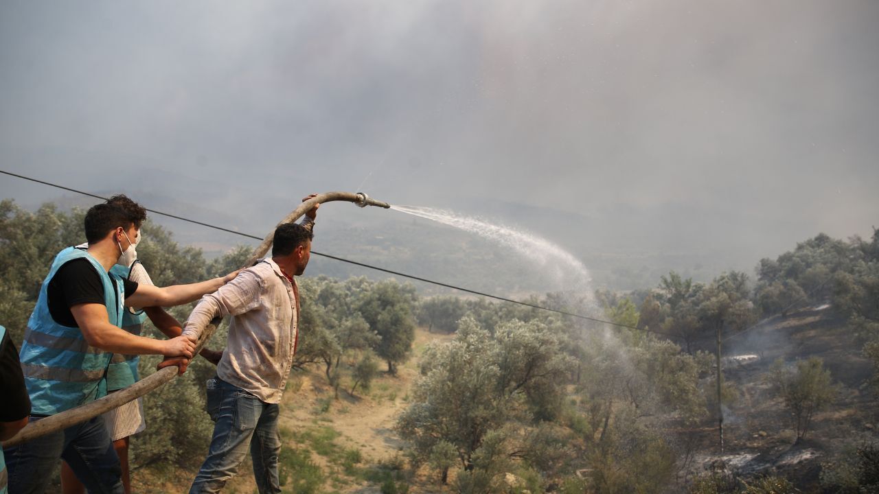 Muğla'da Hastane Ve Evler Tahliye Edildi