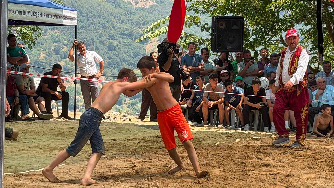 Yukarikayacik Güreş1