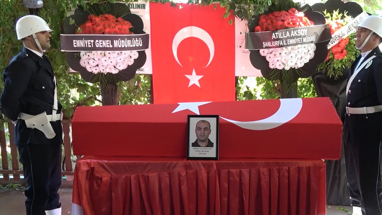 Korkunç kazada ölen polis memuru ebediyete uğurlandı-2