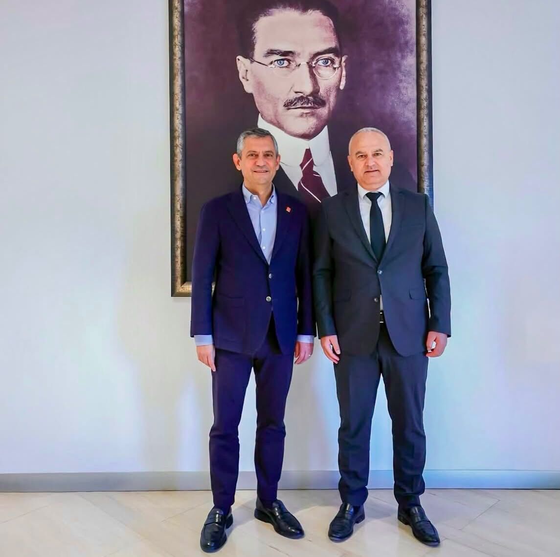 Aydın'da Chp'den Istifa Eden Kıvrak Yeni Parti'ye Katıldı01
