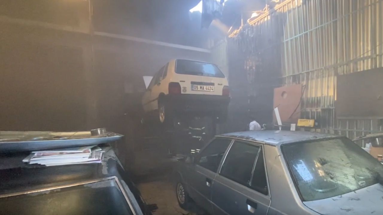 Aydın'da Oto Servisinde Korkutan Yangın1