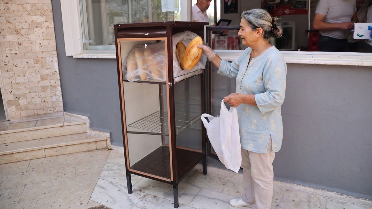 Efeler’de Ekmek Fiyatı Dikkat Çekti! 200 Gram Ekmek 12,50 Tl 3