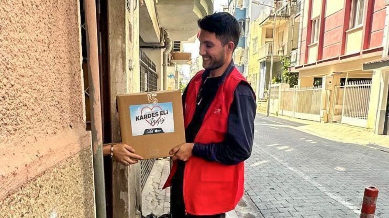 Efeler’de Ihtiyaç Sahibi Ailelere “Kardeş Eli” Uzanıyor 2