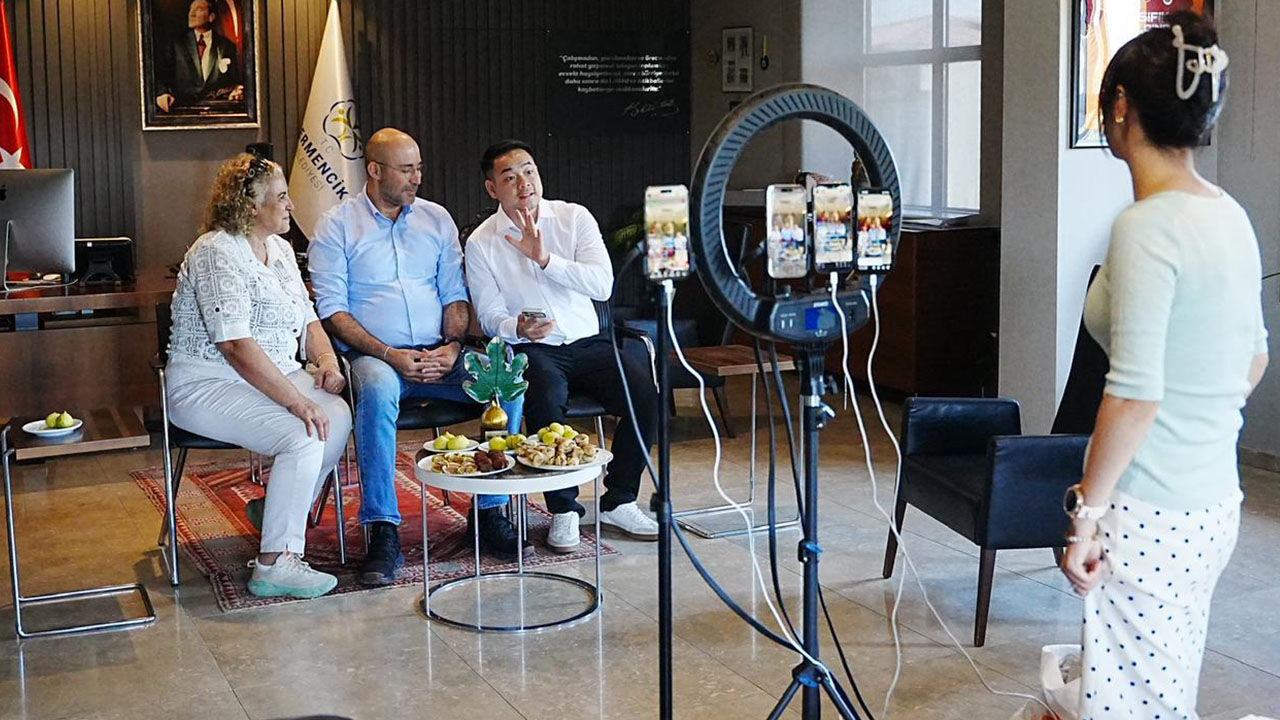 Başkan Zencirci, Çinli tanıtım elçilerini ağırladı
