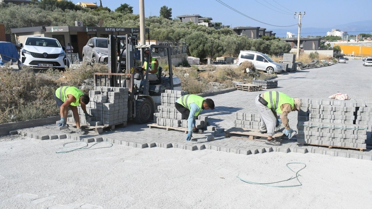 Kuşadası Değirmendere’de 6 Bin Metrekarelik Yol Çalışması Başladı 3