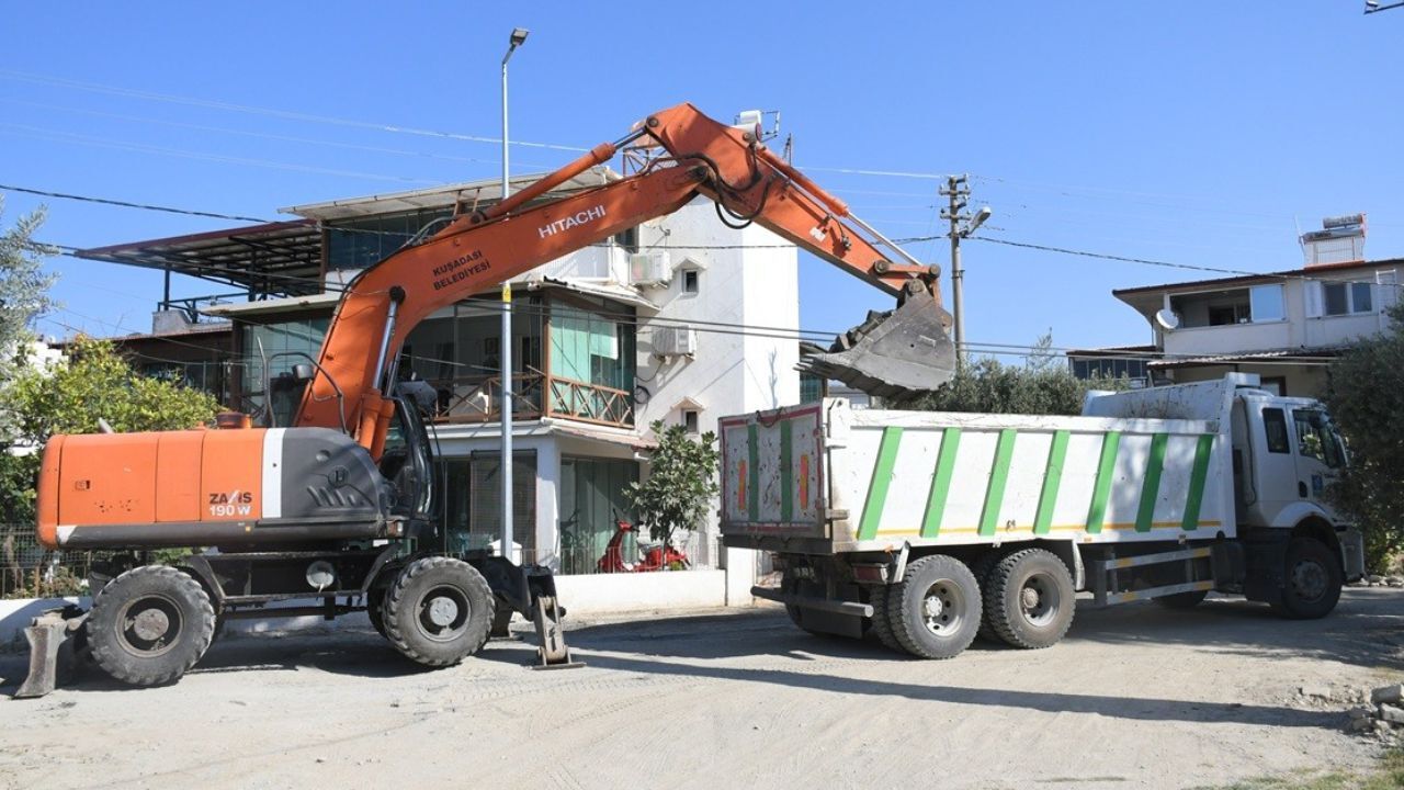 Kuşadası Karaova’da 12 Bin Metrekarelik Yol Yenilenecek 3