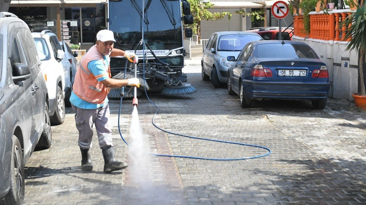 Kuşadası’nda 724 Temizlik Mesaisi 2