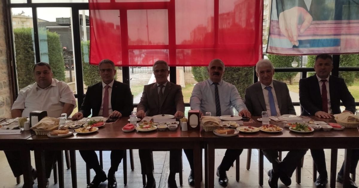 51 Yıllık Berbere Şed Kuşatıldı 2