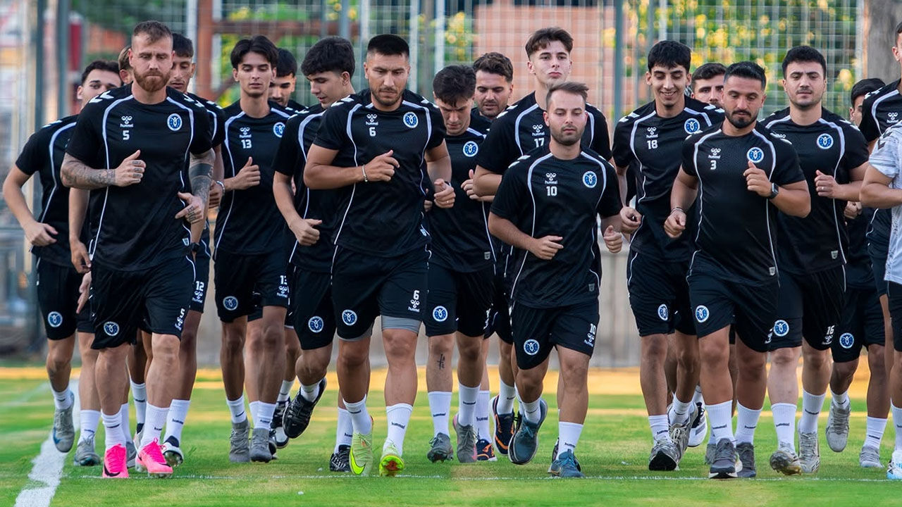 Aydin Büyükşehi̇r Beledi̇yespor Aydin Fk Oluyor Mu