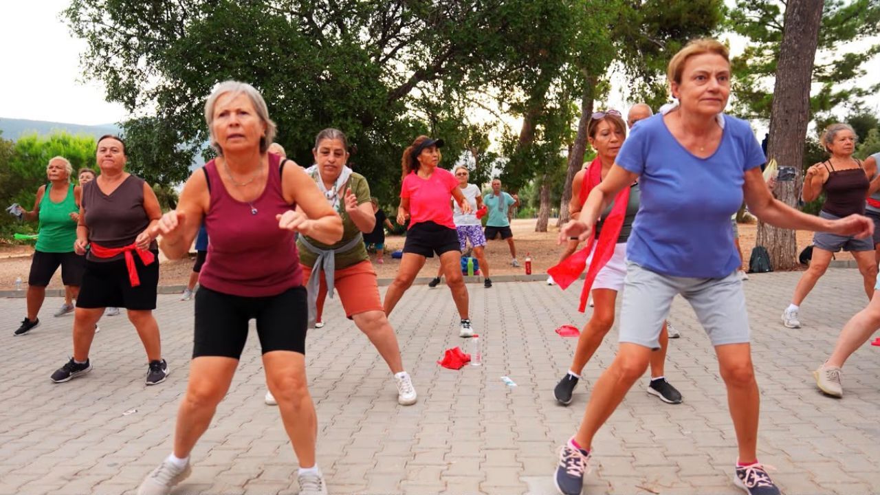 Didim’de Hareketli Sabah! Başkan Gençay Da Spor Için Sahaya Çıktı 3