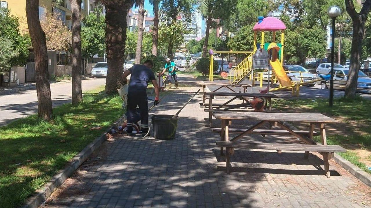 Efeler’in Parklarında Yeşil Mesai 3