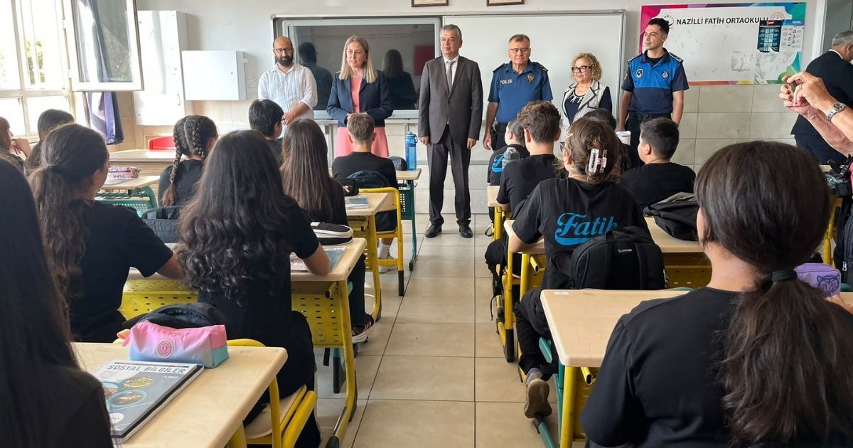 Nazilli’de Ilk Ders Zili Çaldı 1