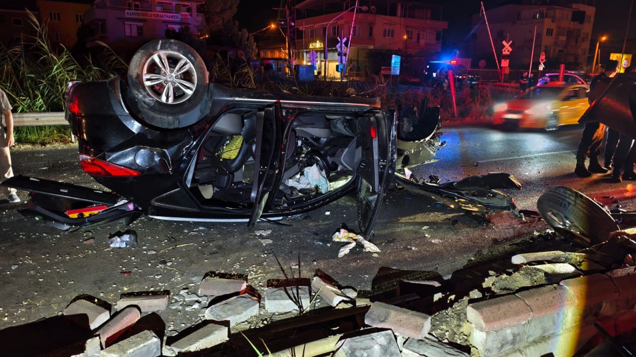 Nazilli’de feci kaza: Otomobil ters döndü, motoru metrelerce fırladı