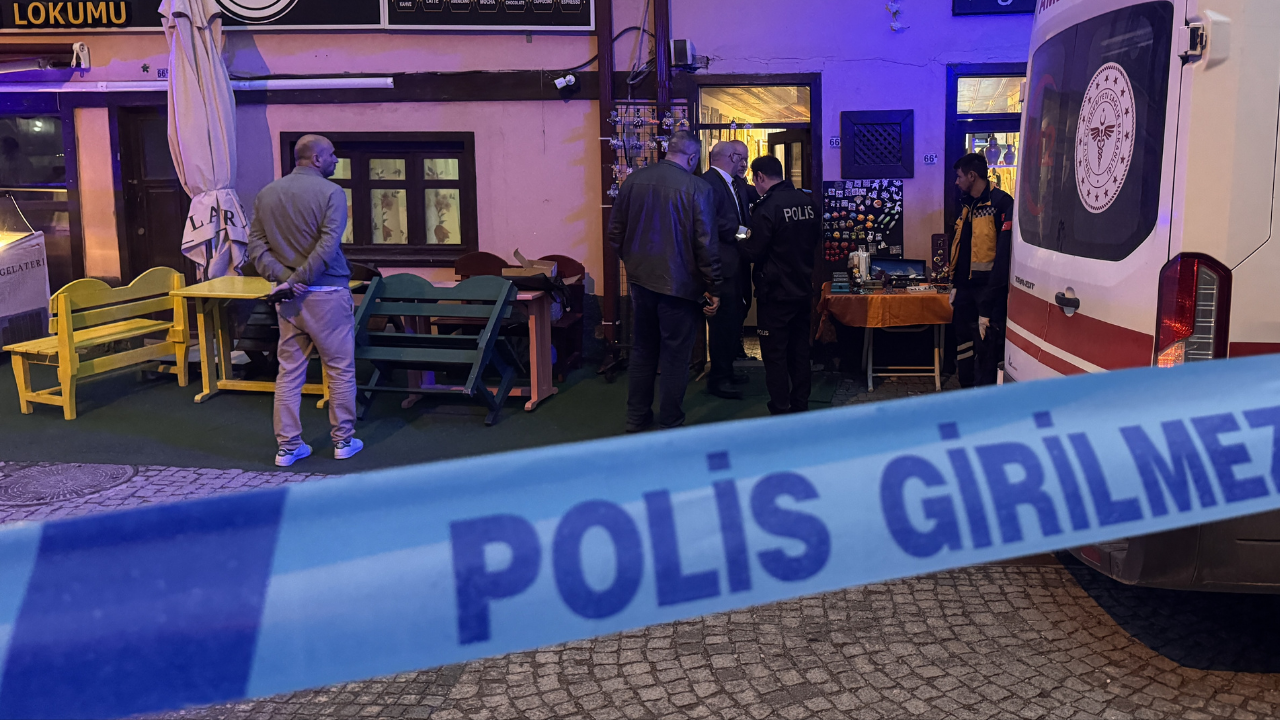 İş yerinde bıçaklı saldırıya uğrayan kadın can verdi