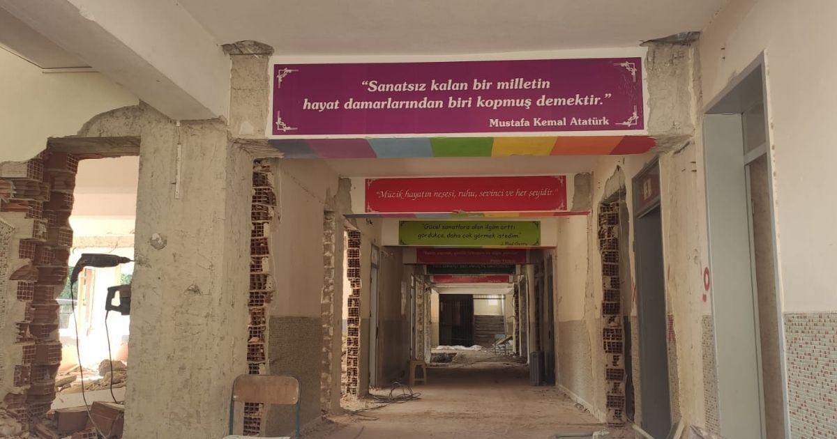 Turan Ortaokulu’nda güçlendirme çalışması sürüyor