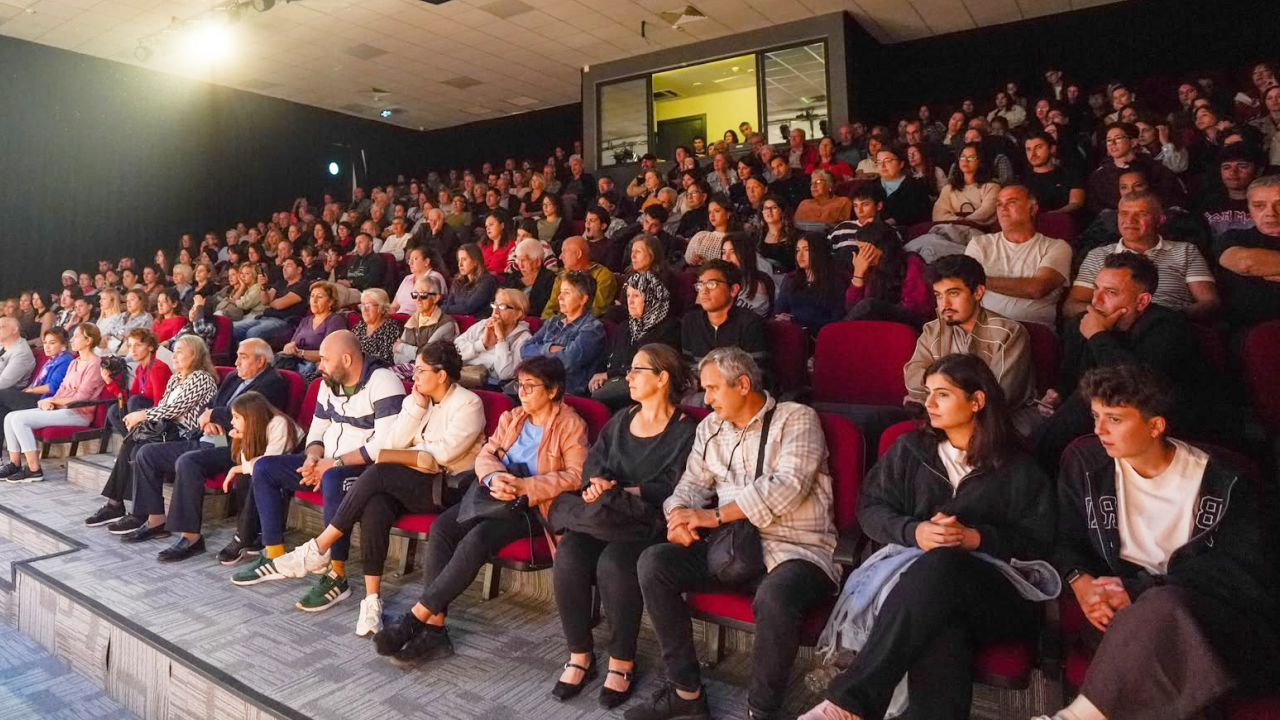 Didim’de “Gülbahar” Sahneye Çıktı3