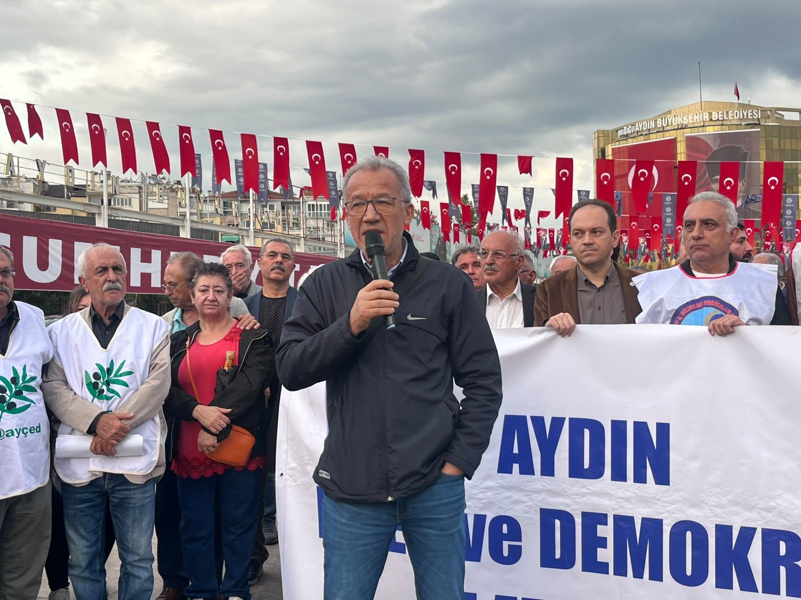 Meeti̇n Aydin