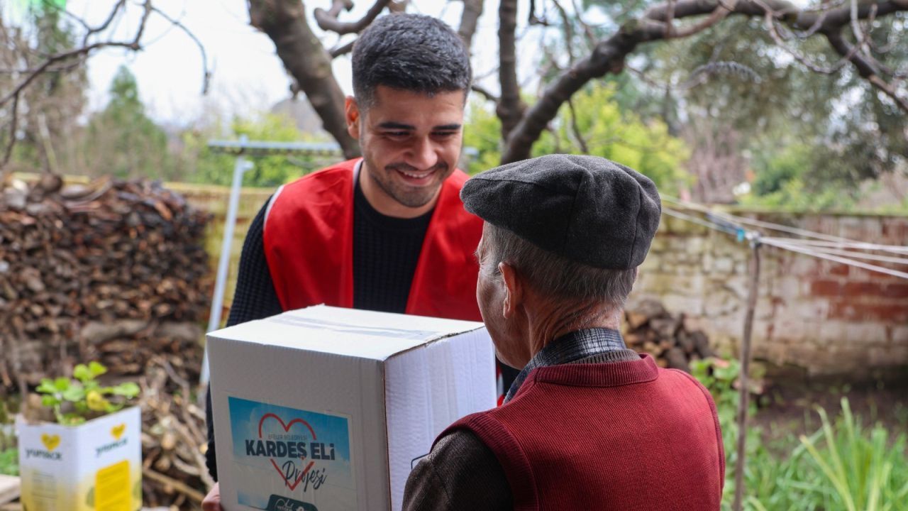 Yetişkin’den Efeler’de Vatandaşa Ücretsiz Destek 4